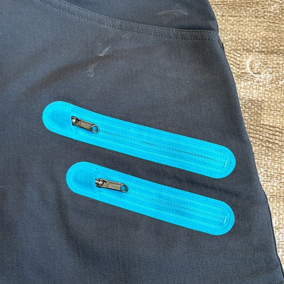 Lululemon men’s shorts - Picture 2 of 8